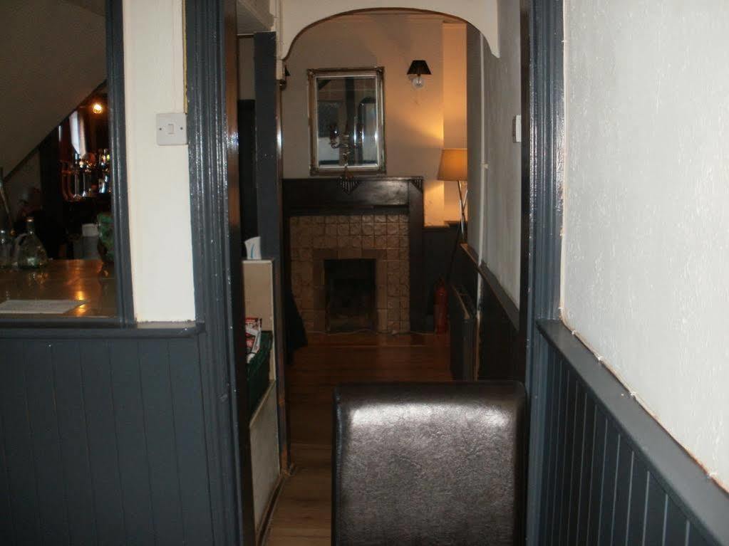The Crown Inn Keynsham Kültér fotó