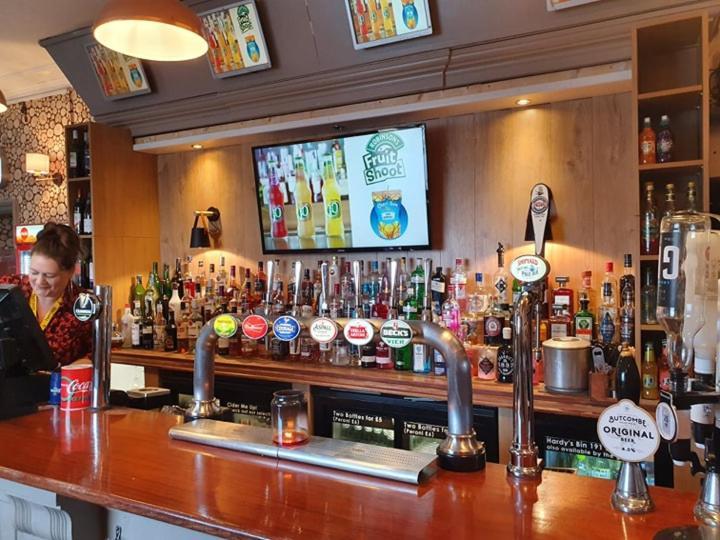 The Crown Inn Keynsham Kültér fotó